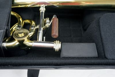 Estojo interno com instrumento