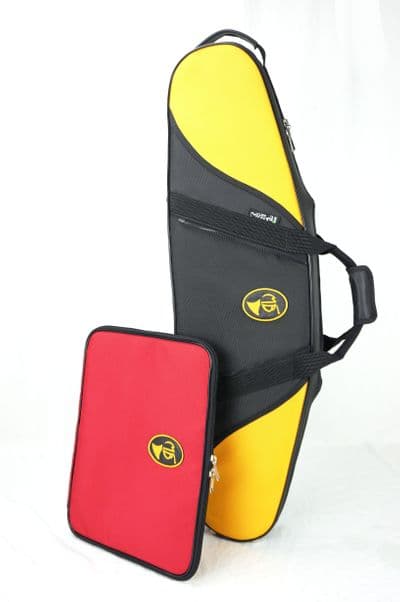 Capa em nylon preto, amarelo e vermelho com logo bordado amarelo