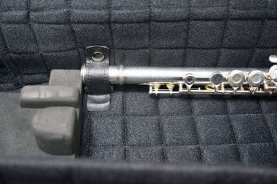 Internal case with flute with a C foot