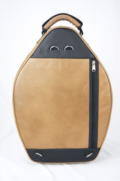 Cover in leather light brown and dark brown with embroidery logo