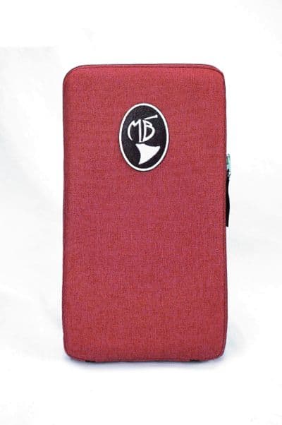 Cover in cationic wine nylon and embroidered logo