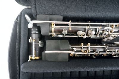 Internal case of english horn with instrument