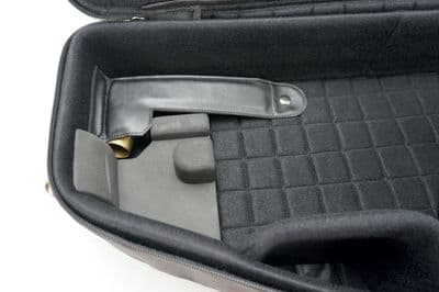 Detail internal soft case for alto saxophone