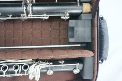 Estojo interno com instrumento