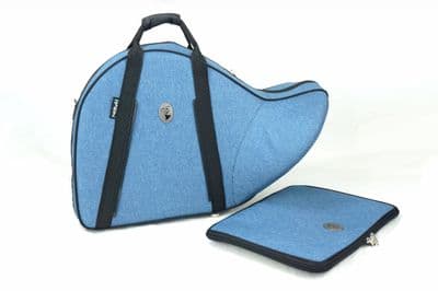 Cover in nylon cationic blue, trim in black nylon and metal logo
