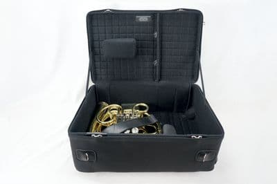 Mala de viagem interna com instrumento