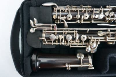 Estojo interno de oboé com instrumento