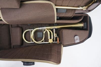 Você pode também acomodar 1 trombone alto com ou sem rotor no lugar do trombone jazz