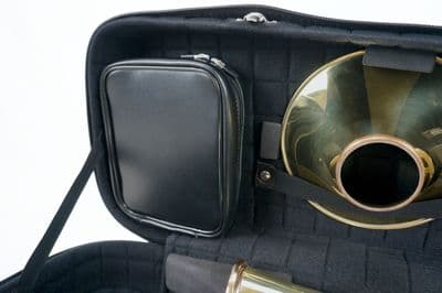 Estojo interno com instrumento e bolsa para acessórios