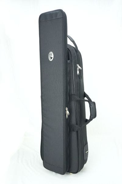 Cover in nylon black with metal logo
