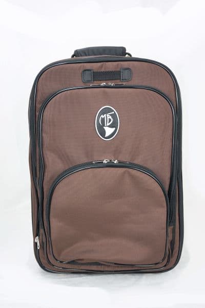 Cover in brown nylon with embroidered logo