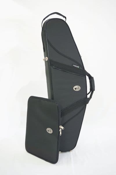 Capa em nylon preto e logo metal