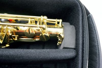 Detalhe do estojo soft interno para saxofone alto