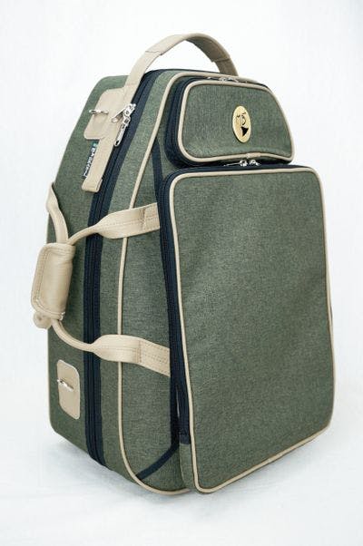 Possible optional: Sheet music bag fixed with detachable zipper system (extra cost) - colors: nylon in cationic green and all details in leather beige with metal logo