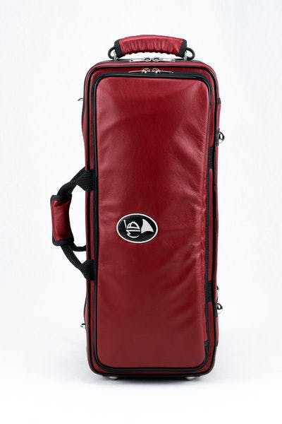 Cover in leather wine and standard logo