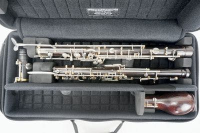 Internal case of english horn with instrument
