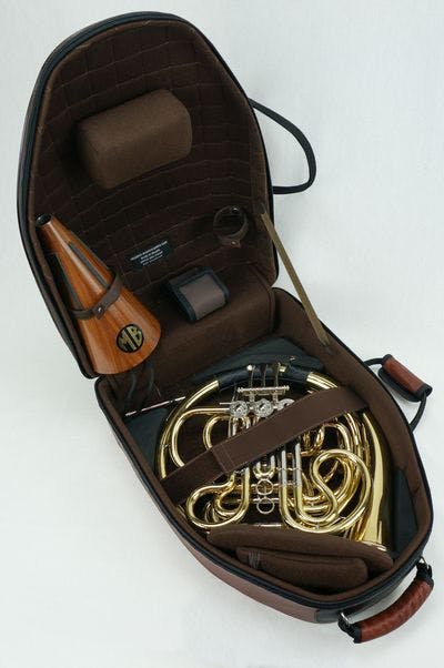 Internal case with instrument and internal color of velvet in brown