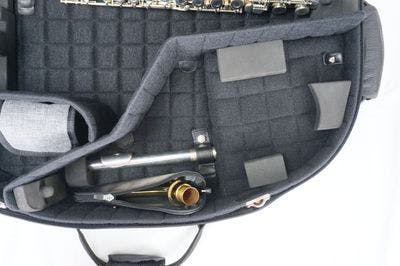 Internal case with flute with a C foot