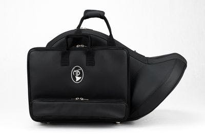 Cover in leather black and standard logo