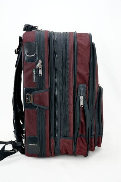 Backpack bag with expansion system